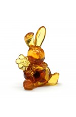 Фигурка с янтарем. Крольчонок с цветочком коньячный цвет 1670231