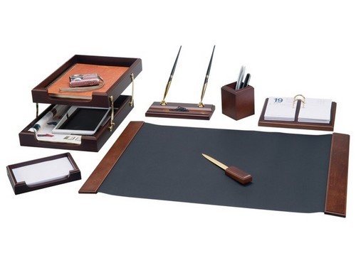 Набор настольный 7 предметов орех 236356 Bestar